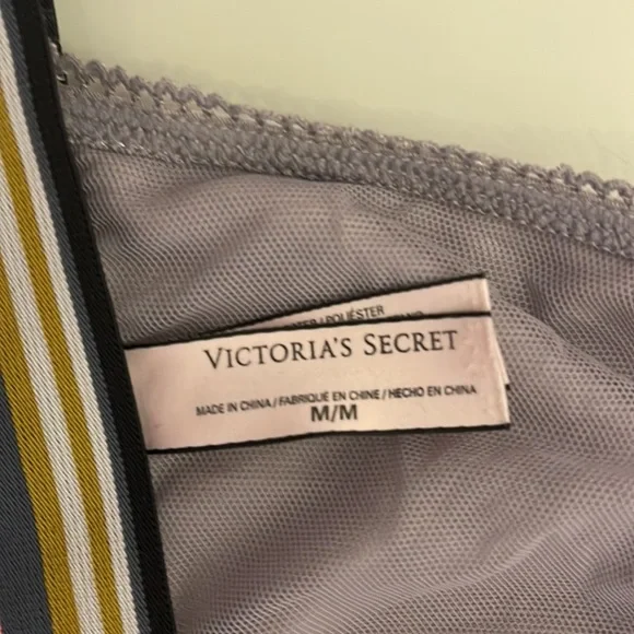 Victoria Secret Velvet Bralette - Picture 4 of 5